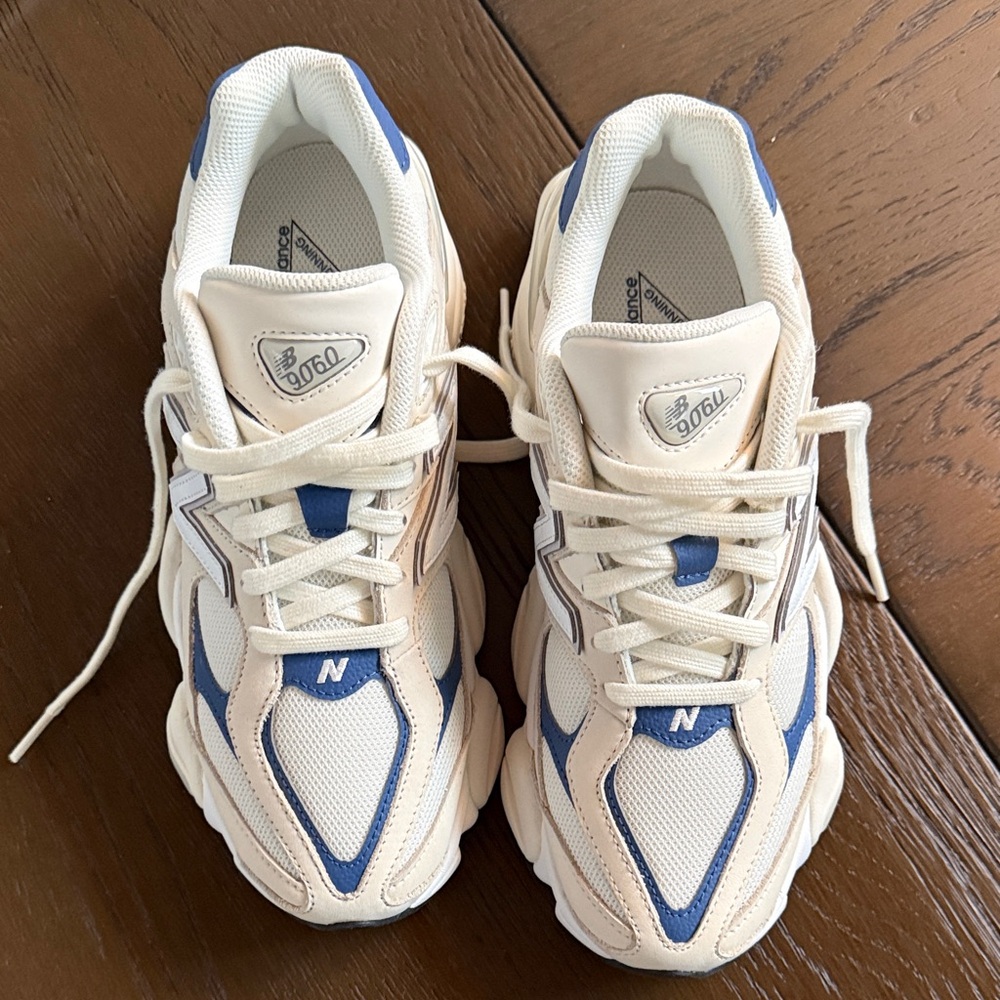 NWOT - New Balance 9060 Women’s Sneakers